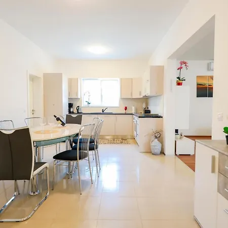 Holiday Galetta Vakantiehuis Ist
